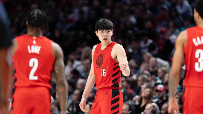 主场“三连胜”！四川蜀道远达险胜上海浦发银行女篮（四川蜀道远达险擒上海浦发银行女篮，主场豪取三连胜）