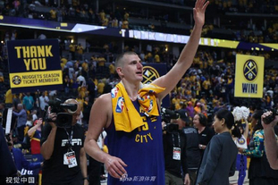 亚历山大：我们对自己要求很高&有奖金拿起床就很精神（亚历山大：自我要求极高，奖金激励让我醒来就干劲十足）