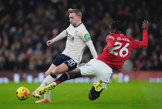 本泽马：不想踢世界杯是假话；齐祖若执教法国我祝他一切顺利（本泽马：说我不想踢世界杯不属实；若齐达内执教法国队，我会送上祝福）