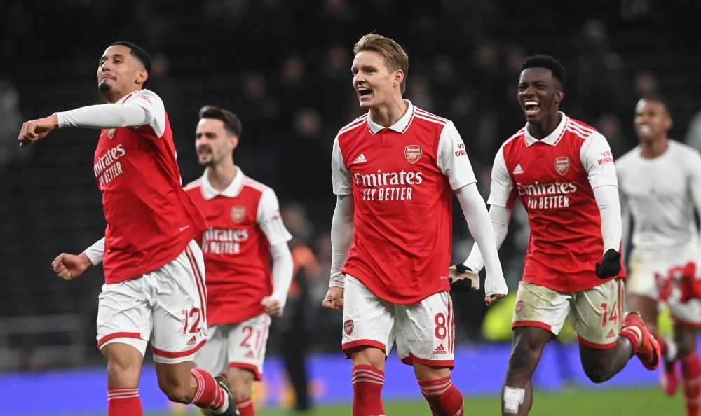 字母哥缺阵进攻受阻！波蒂斯扛起进攻大旗，雄鹿仅得101分（阿德托昆博缺席火力受限，波蒂斯独挑大梁，雄鹿仅拿101分）