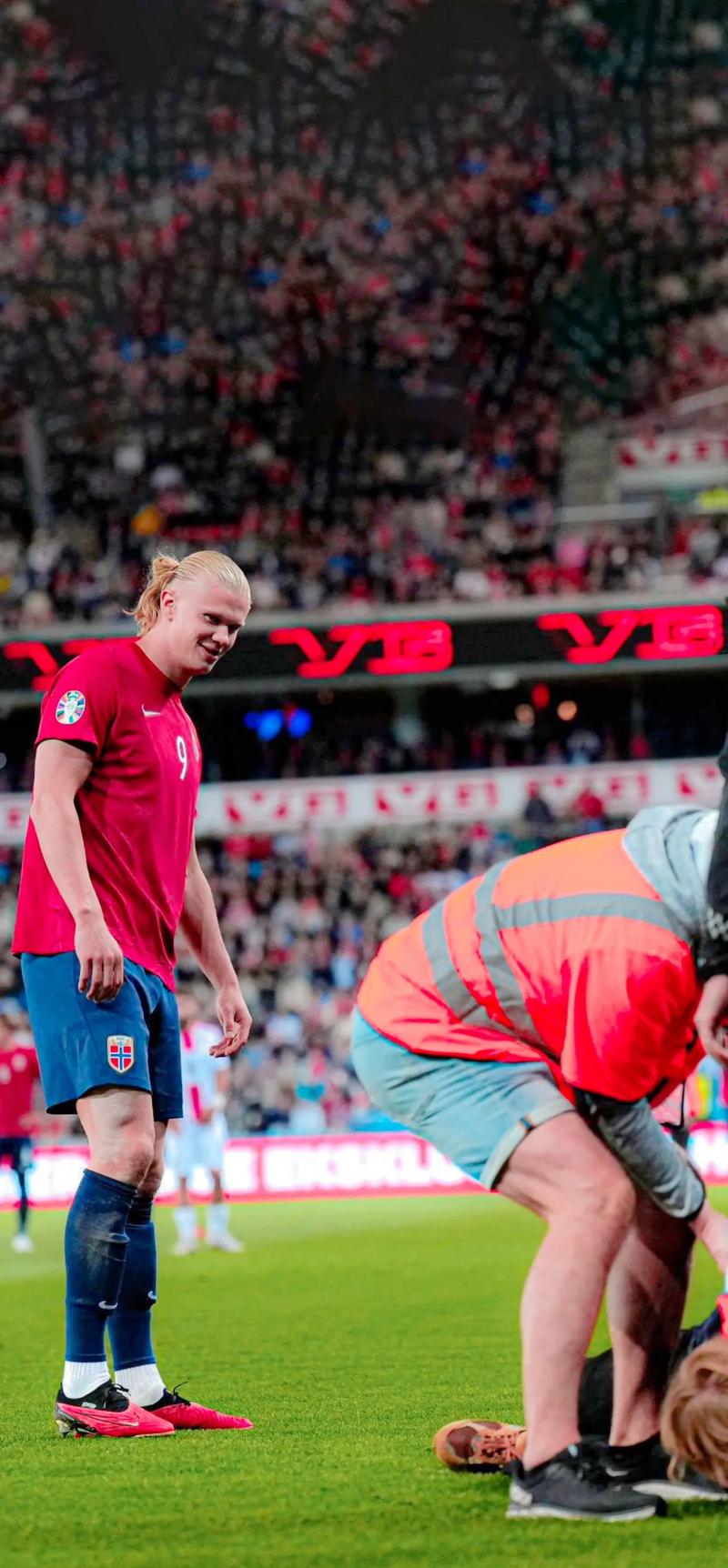 吉格斯：巴萨在2000年曾试图签下我，弗格森爵士让他们滚蛋（吉格斯：2000年巴萨曾求购我，弗格森当场断然回绝）