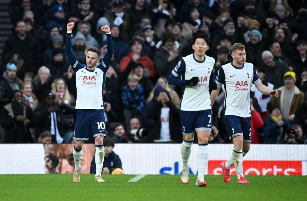 雷迪克：今天在退防转换方面做得不好，限制持球突破很困难（雷迪克：本场转换防守不理想，遏制持球突破颇为困难）