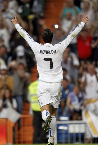 萨内蒂谈何塞普车祸事件：意外总是难免的，我们都会支持他（萨内蒂谈何塞普遭遇车祸：意外在所难免，我们都会力挺他）