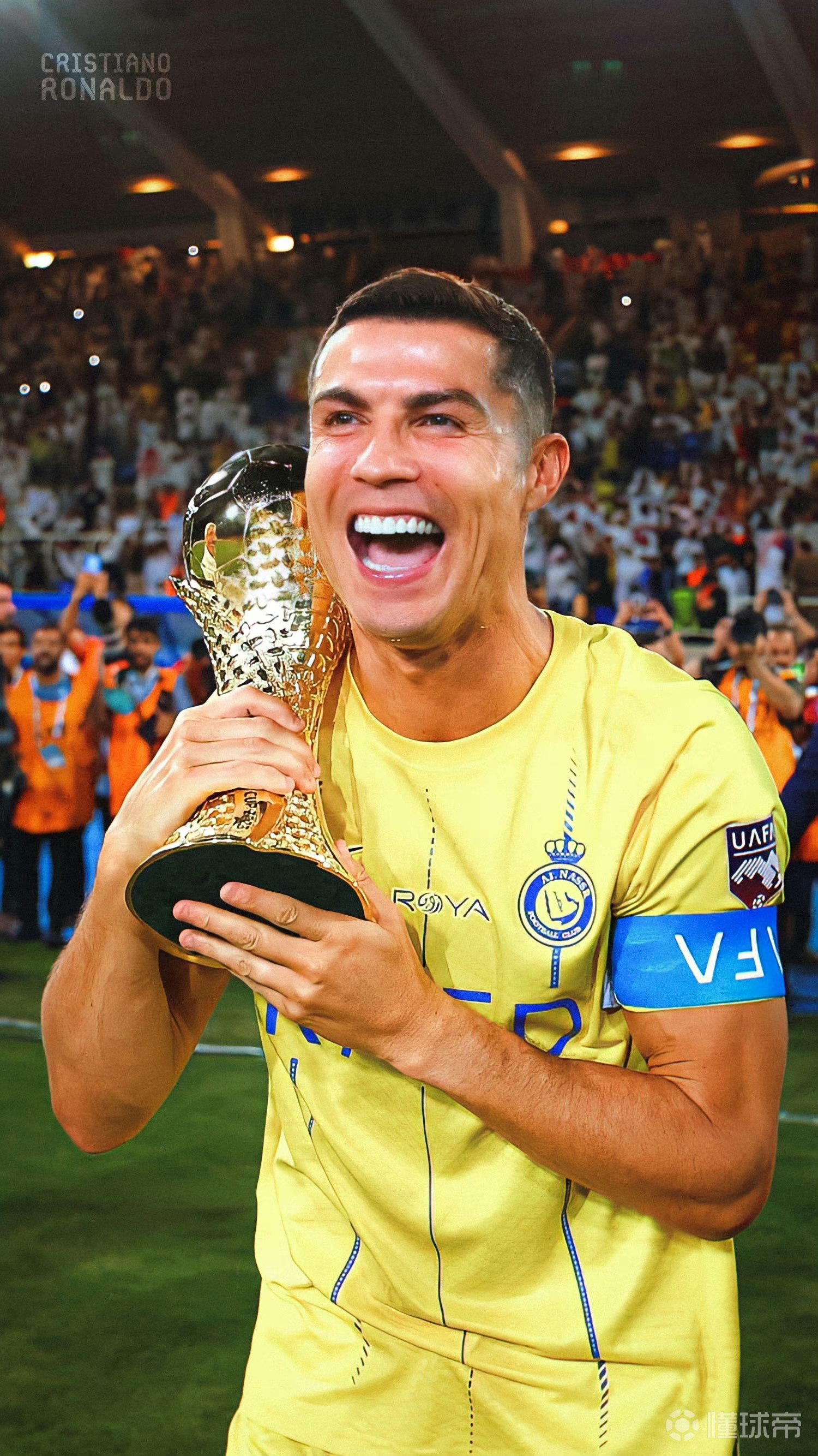 记者：苏亚雷斯接近与迈阿密国际续约一年，预计年底达成协议（记者称苏亚雷斯有望与迈阿密国际再签一年，协议预计年末敲定）