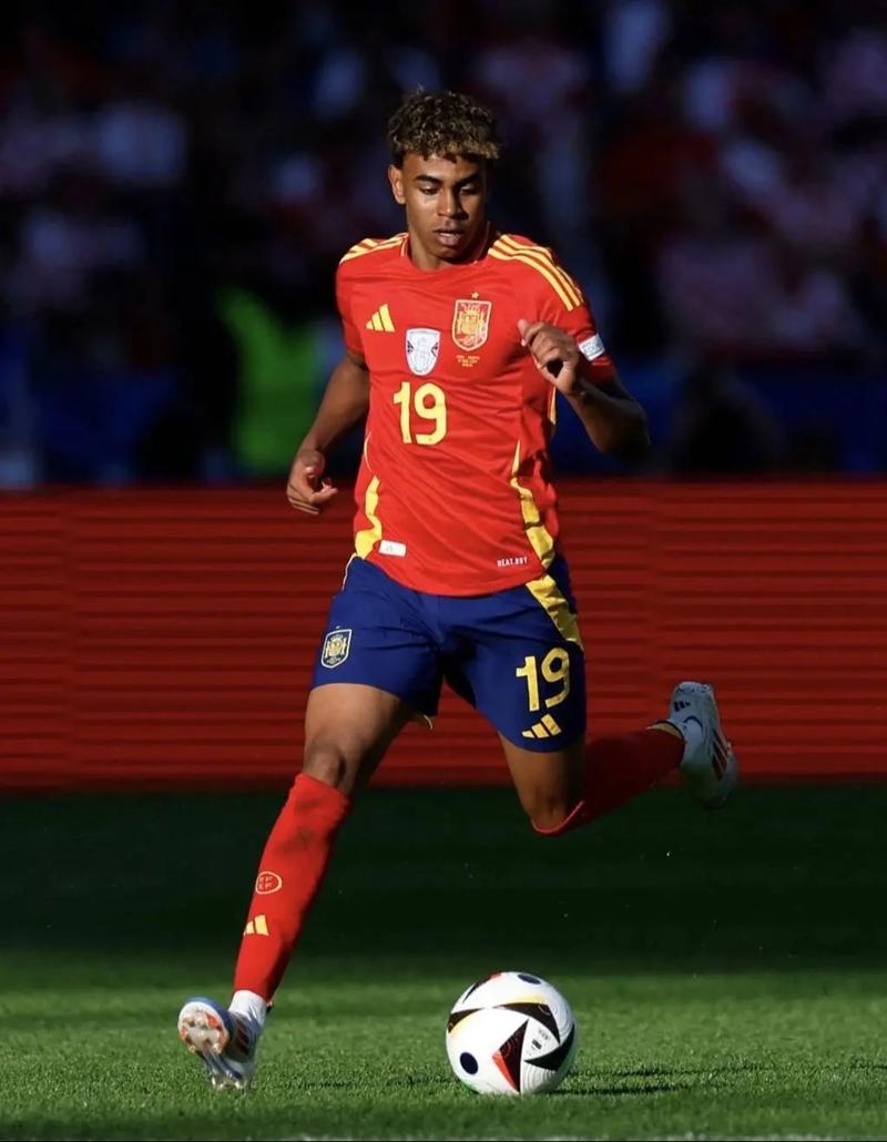 2025赛季中超高燃回顾！武磊世界波破门！（2025赛季中超燃情集锦：武磊世界波惊艳破门）